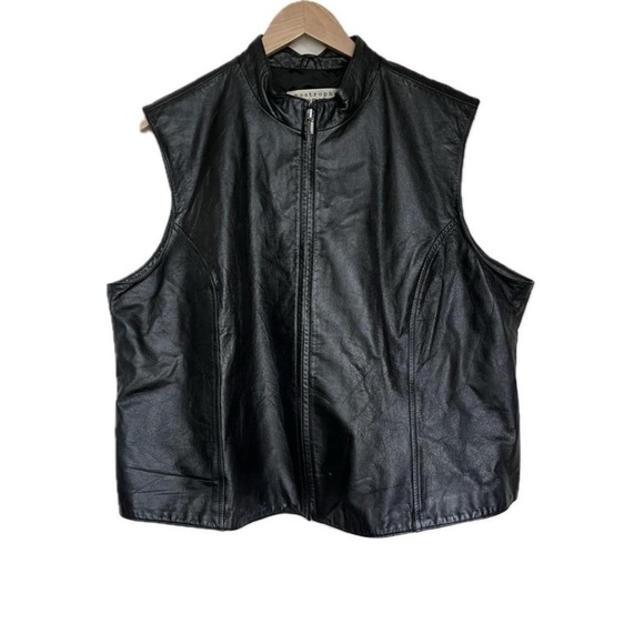100% leather black biker vest, unisex box vest, leather vest - Picture 3 of 4